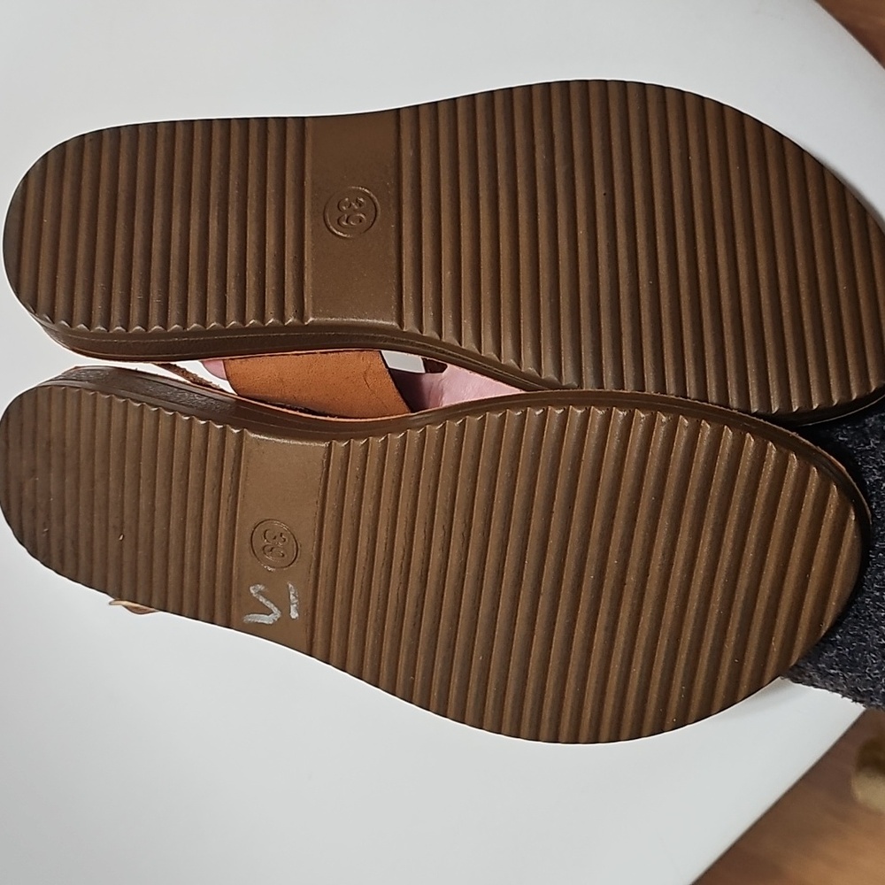 CL By Laundry leather sandals 8.5 - Picture 2 of 3